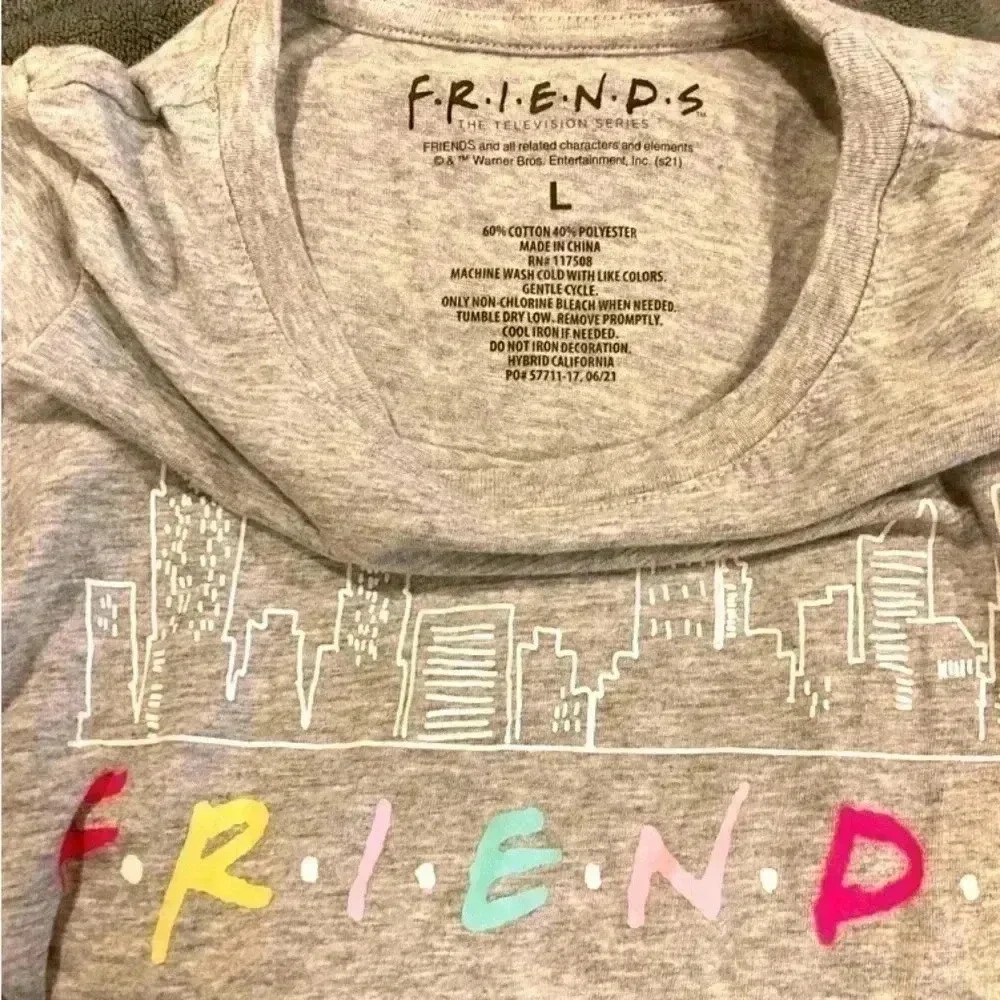 Friends Longsleeve T-shirt Sz. L “Friends TV Show” grey Longsleeve tee NWOT - Picture 2 of 2